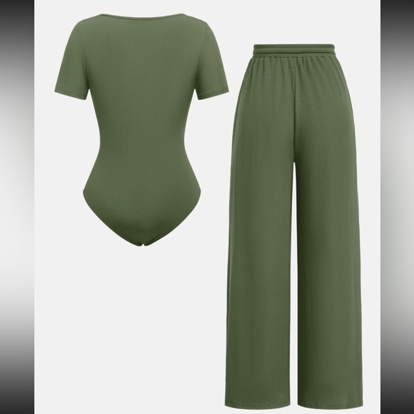 Short sleeve bodysuit wide leg pants matching set. - Picture 2 of 6